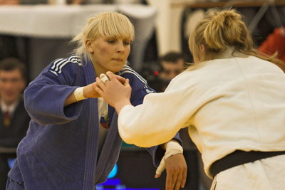 �������-10