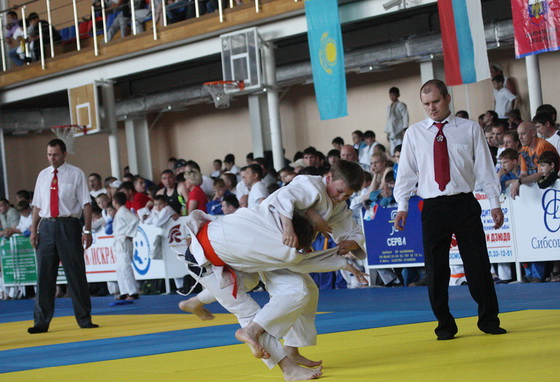 �������-3