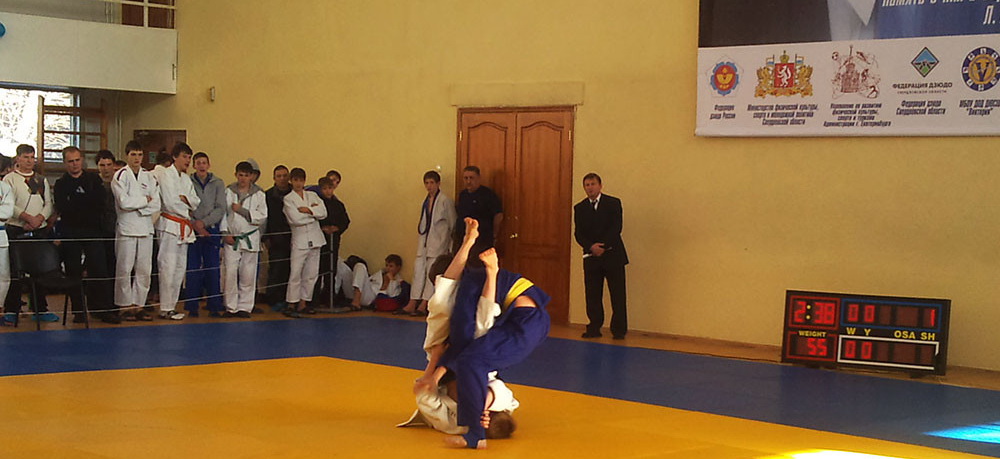 �������-3