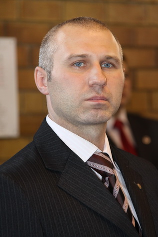 ���������-1