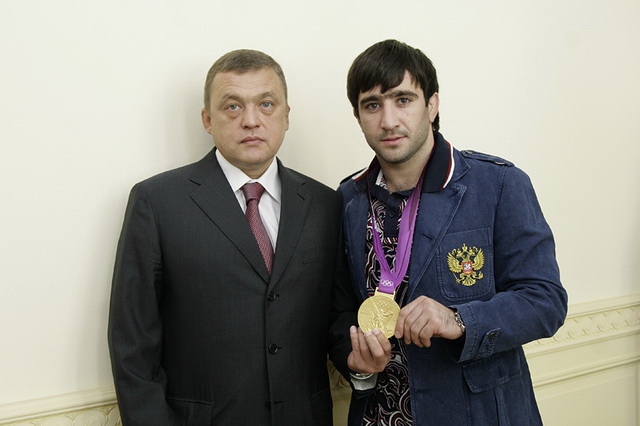 ������-12