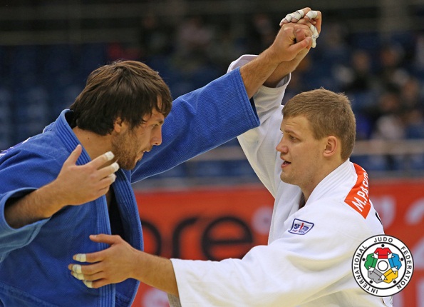 ������-1