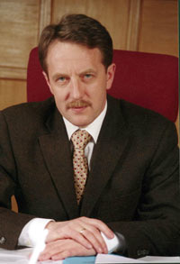 �������