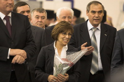 �������-4