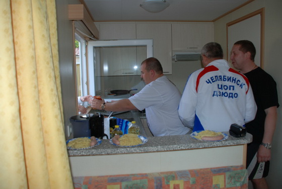 ����������-7