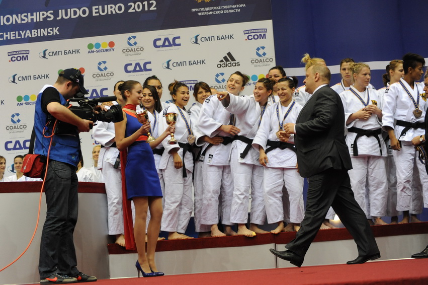 �������������-��-3