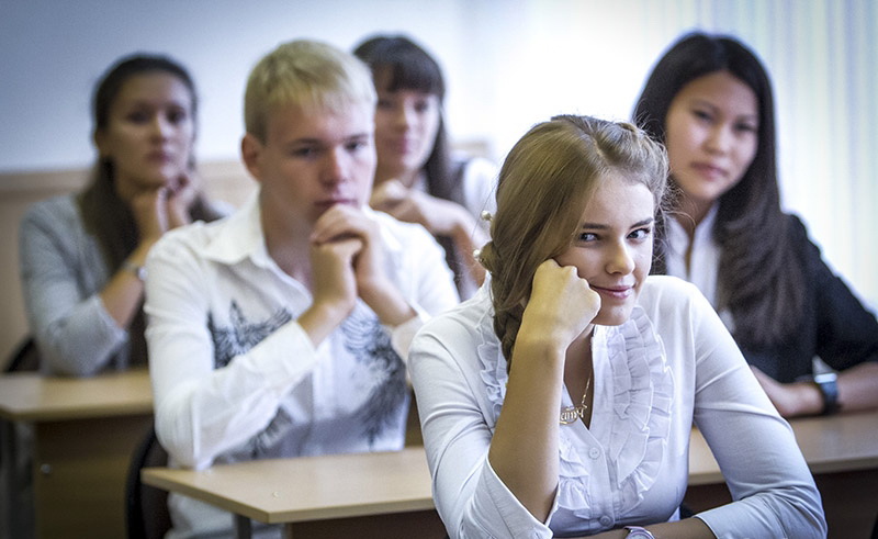 �������-4