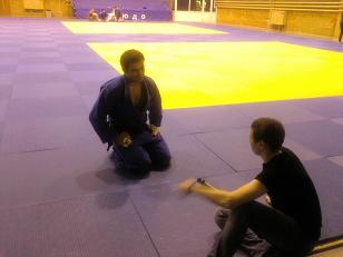 �������-4