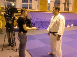 �������-6