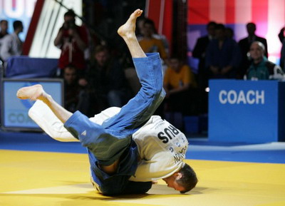 �������-1