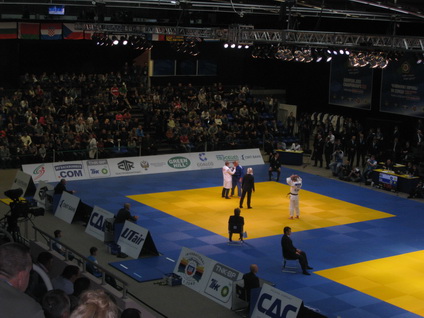 ��-������-��������-8