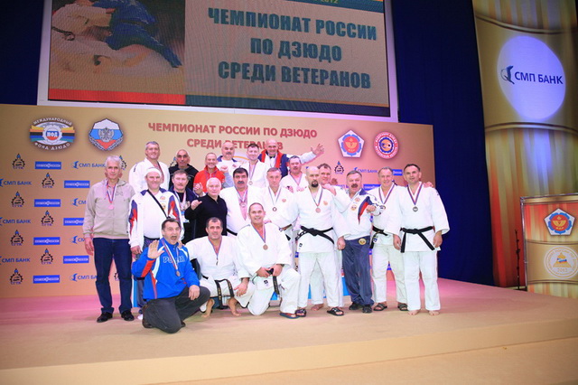 ����������-8