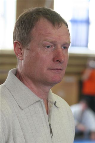 ������-1