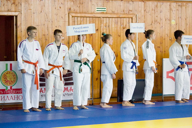 �����-�������-4