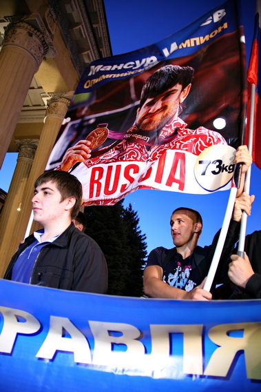 �������-�����-4