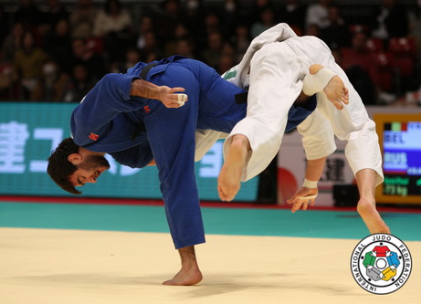 �����-�����-3