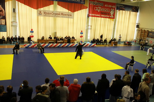 ������-1