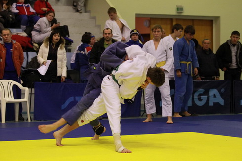 ������-4