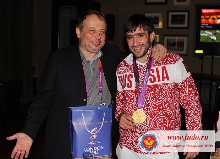 ��-�����-6