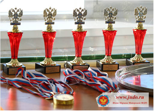 ������ ��-1