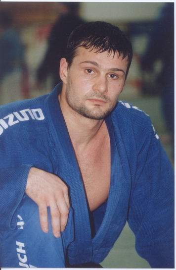 �������-1