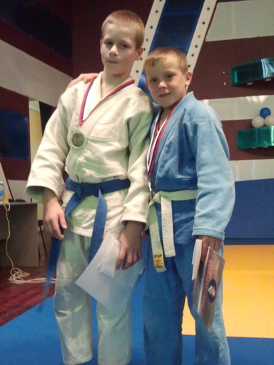 ��������-4