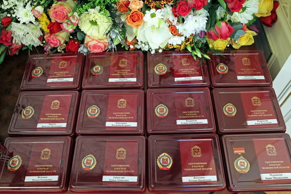 �������-1