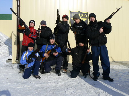 �������-10