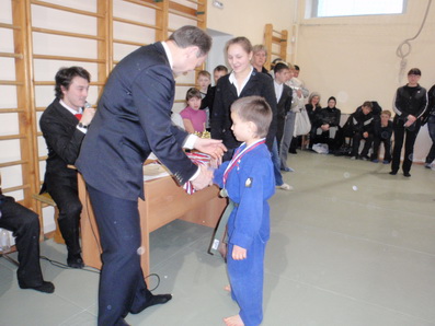 ������-������-4