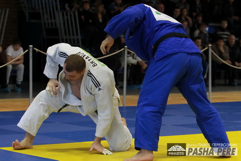 ����������-16