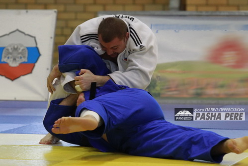 ����������-18