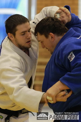 ����������-22