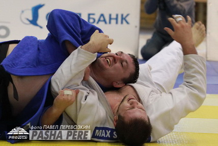 ����������-25