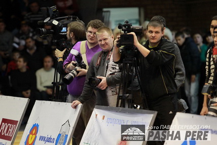 ����������-33