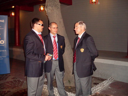 ������-1