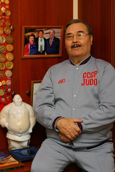 ������-1