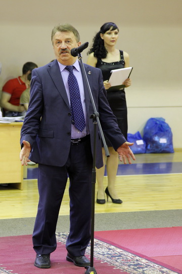 ������-1