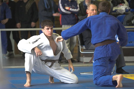 ����������-6