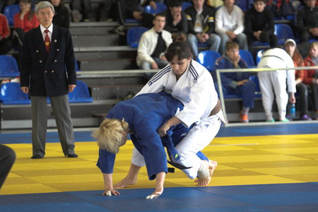 ����������-8