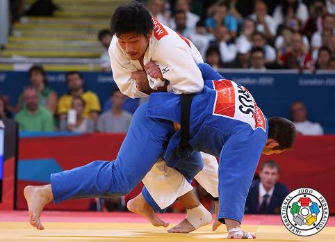 �������-��-9