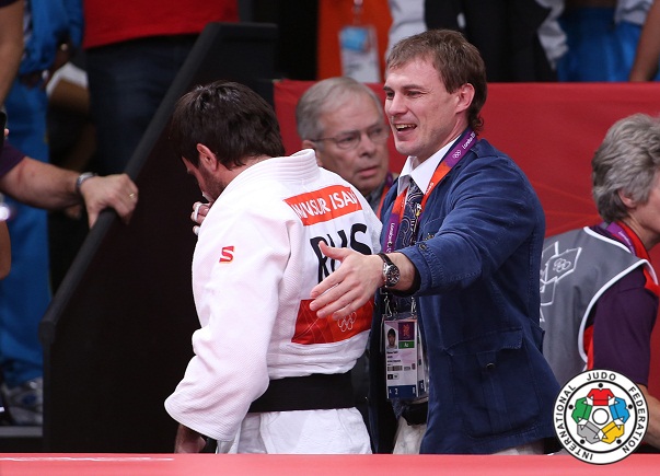 ������-�������-9