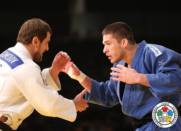 ���-����-7