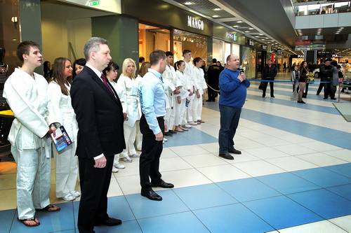 ������-3