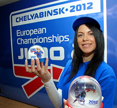 ��������-�������-9