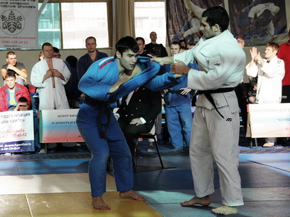 ������-1