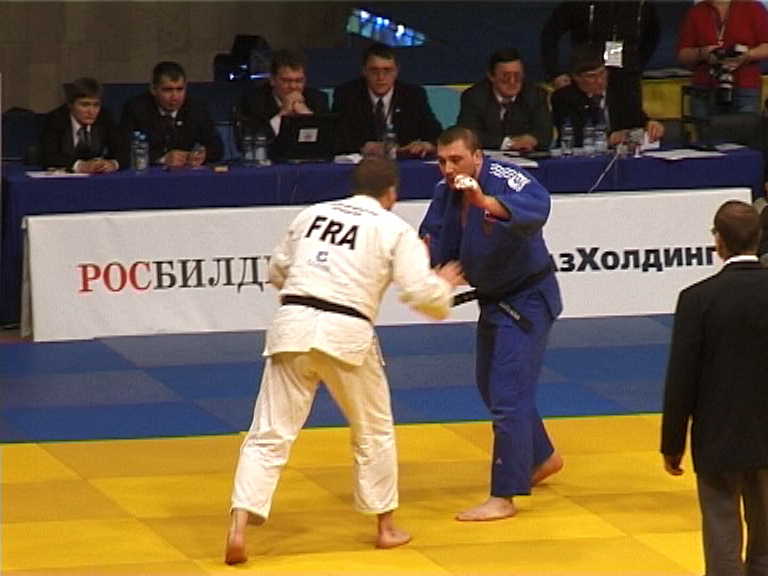 ������-1